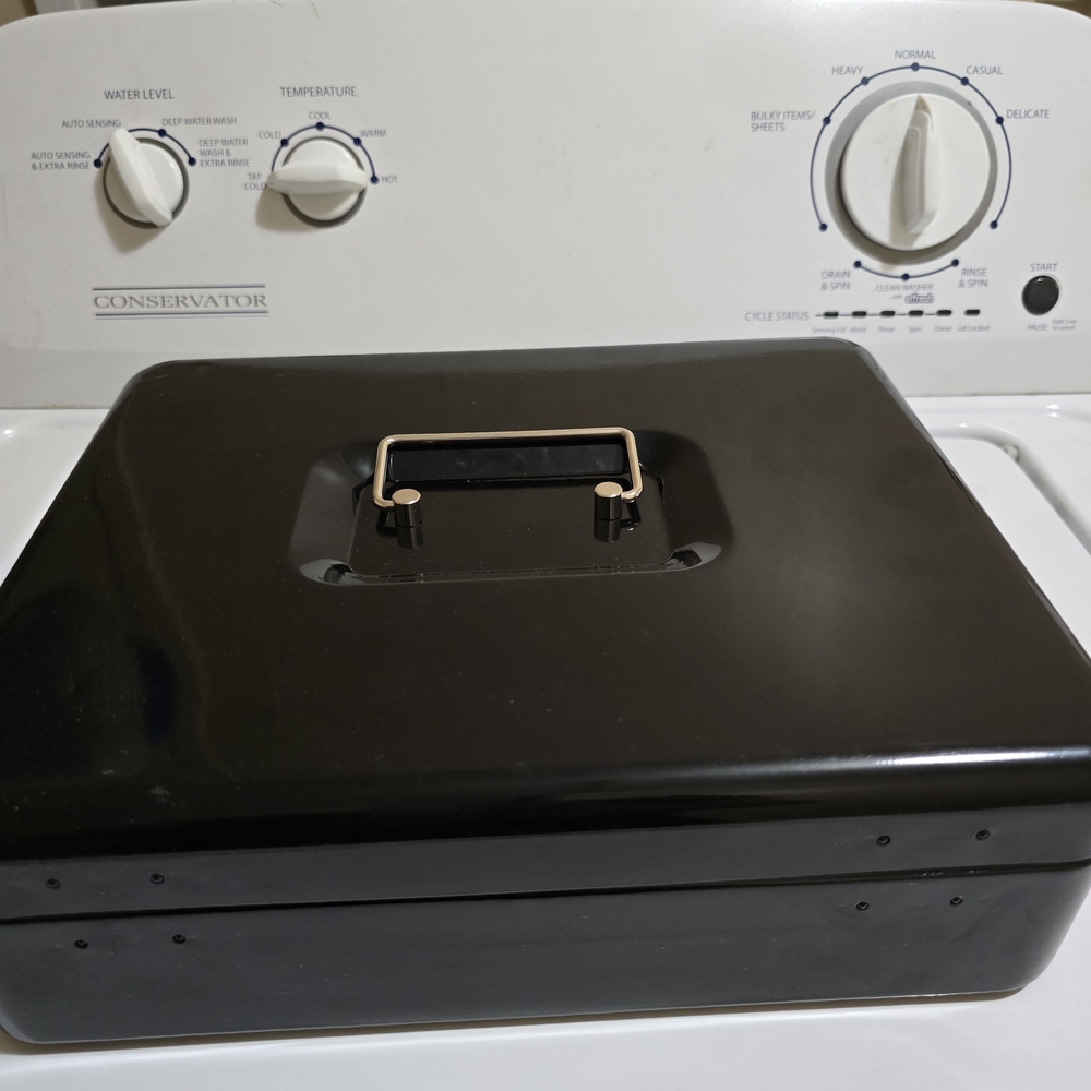 Source Unknown Black Lockable Storage Box - Picture 4 of 5
